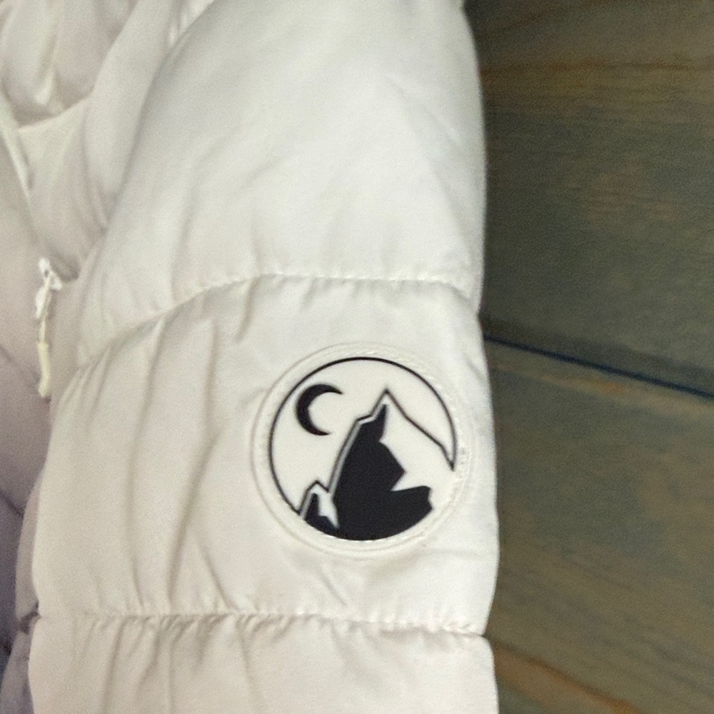 Elegant Women's Ombre Puffer Jacket - Cream and Purple - Picture 6 of 10
